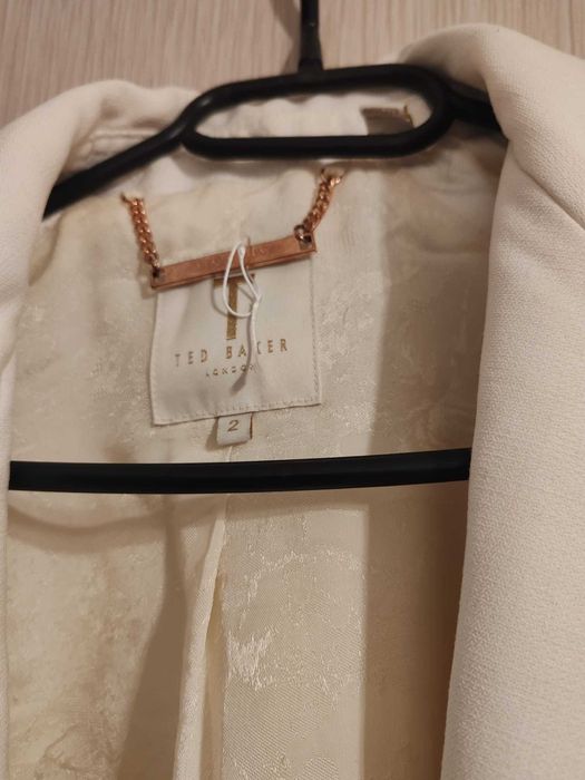 taior ted baker alb