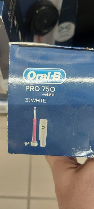 Periuța electrica oral b pro 750