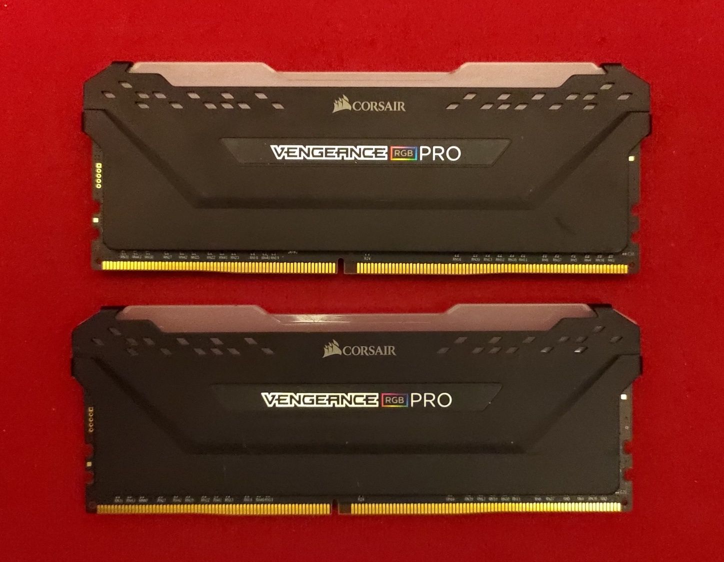 RAM: 32GB (2x16GB) Corsair Vengeance PRO RGB, DDR4-3600