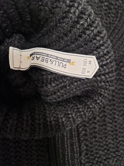 Lot 2 pulovere  Pull&bear S