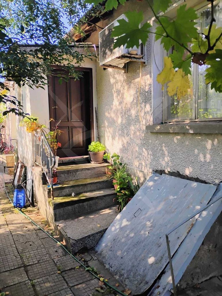Продава се Къща в Костинброд - 90 кв.м за 1100 €/кв.м - Снимка #2