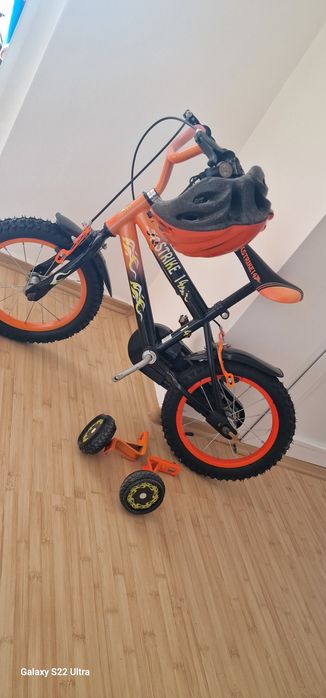 Vând bicicleta de copii