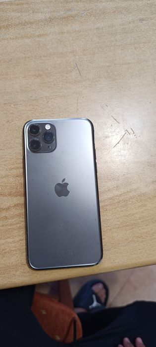 iPhone 11 Pro -перфектен