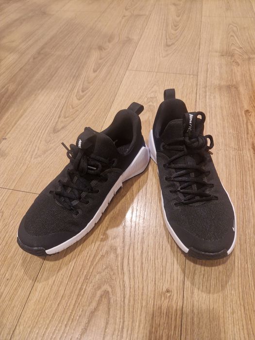 Nike Metcon 6 marimea 38 - noi