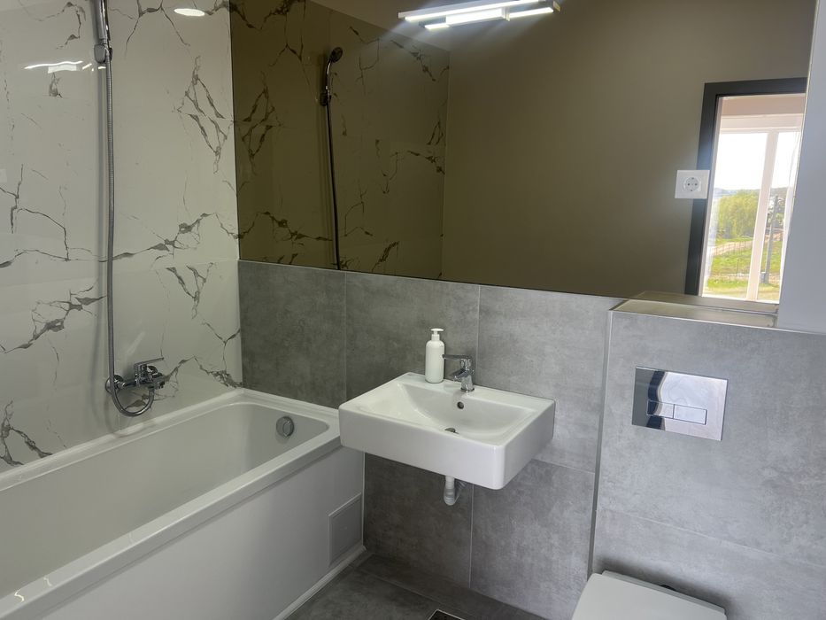 Apartament de 2 camere pe buza lacului