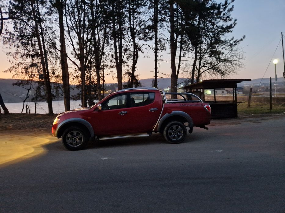 Mitsubishi l 200 sau schimb cu camioneta basculabila