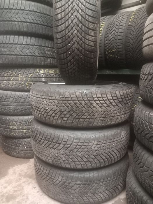 Anvelope de iarna 235 45 19 dot 2024