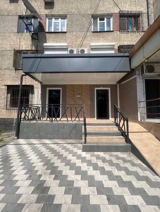 Юсуф Ходжиба | 85кв - нежилое помещение Аренда