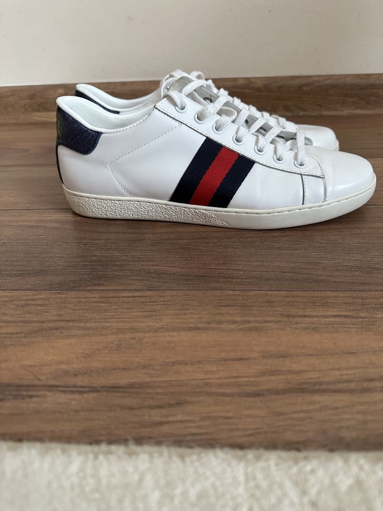 Gucci sneakers mar 39