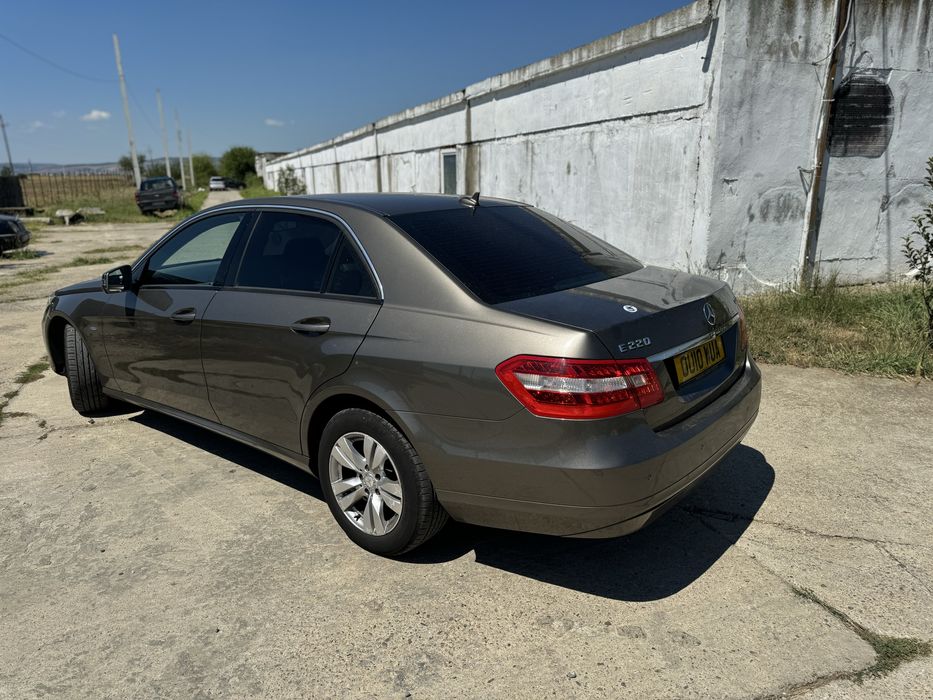 Dezmembrez Mercedes E220 W212