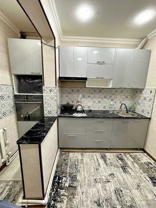 Юнусабад 2х комнатная ор. ТРЦ Мегапланет Сдается срочно ! 767*