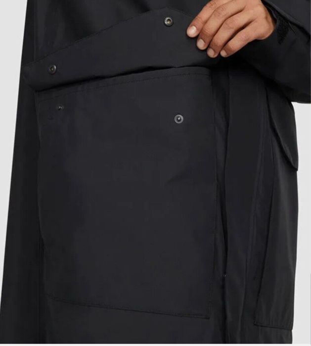 Pelerina NKIE NOUA- unisex  de la 1100 lei la 600 lei