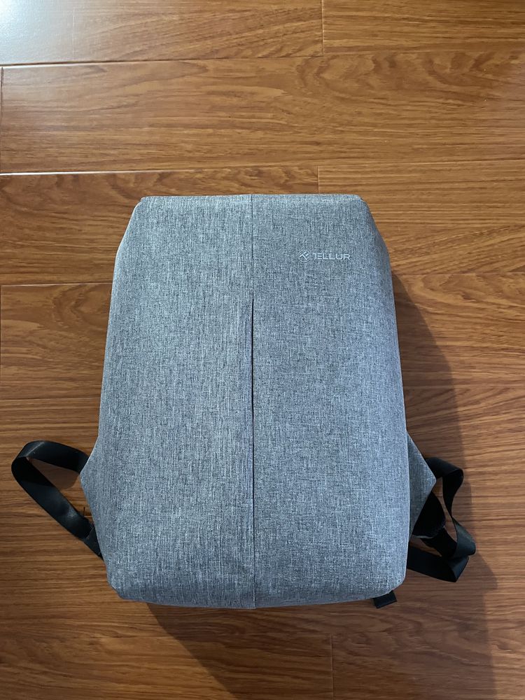 Rucsac laptop cu USB