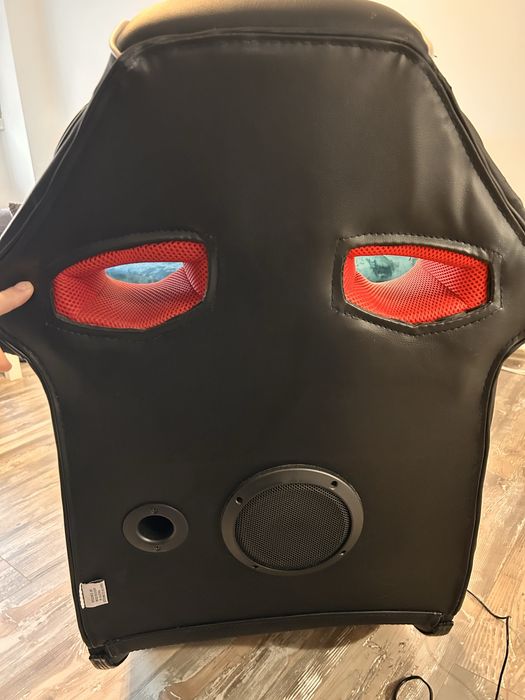 Scaun gaming multimedia