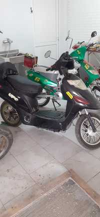 електрически скутер