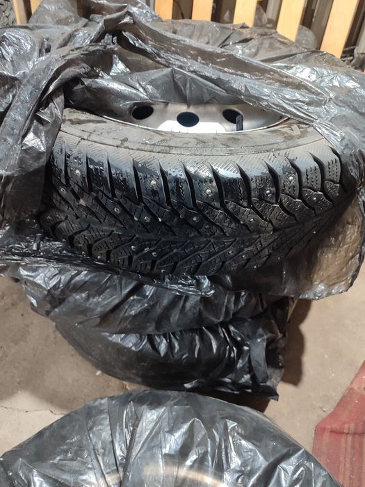 Продам комплект колес 4шт