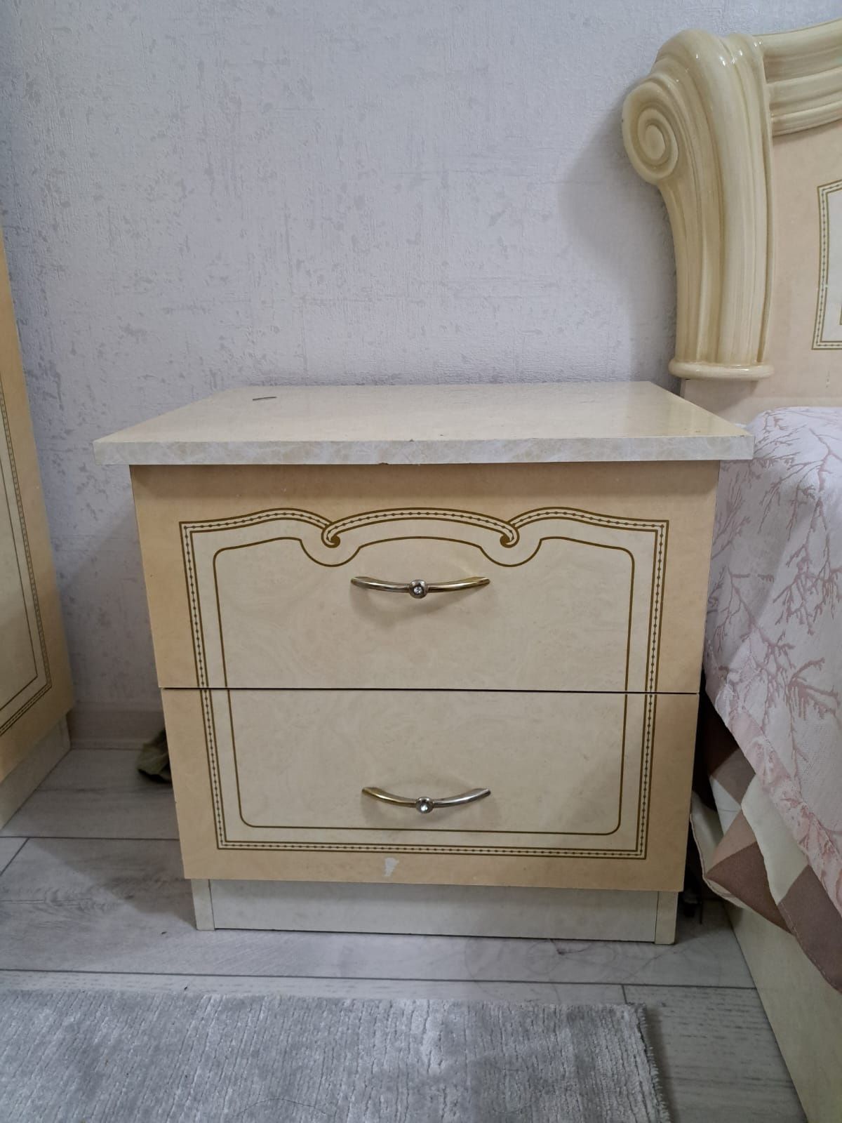 Продается спальня гарнитура