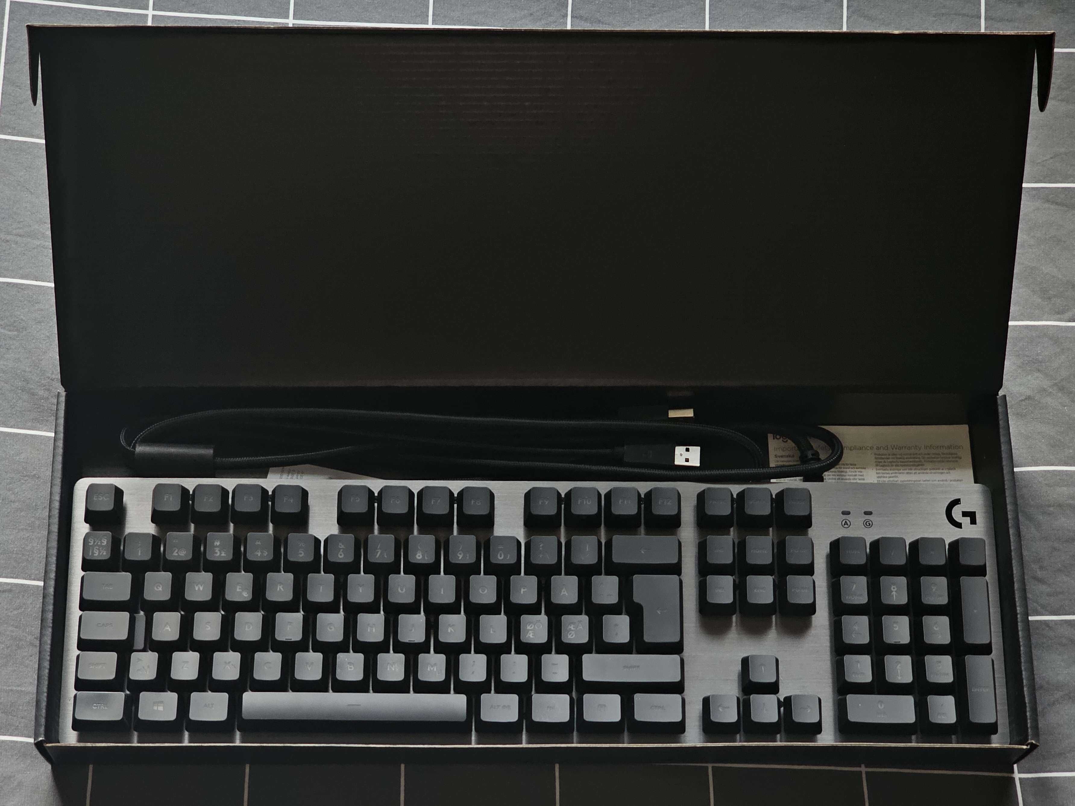Logitech G512 Carbon – Механична геймърска клавиатура с RGB