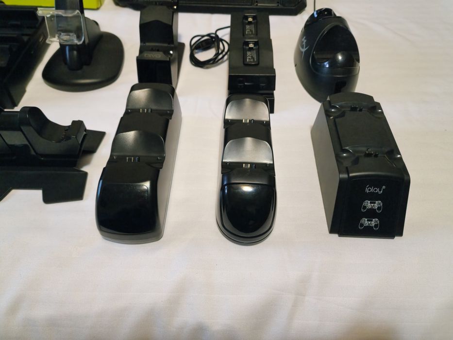 Stand/Dock/Cooler incarcare controller dual ps4