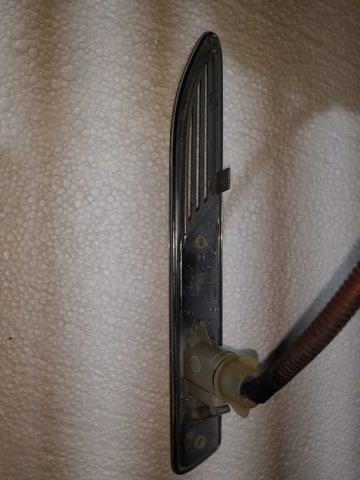 Semnalizare aripa  dr.fața FORD MONDEO mk4 an 2009