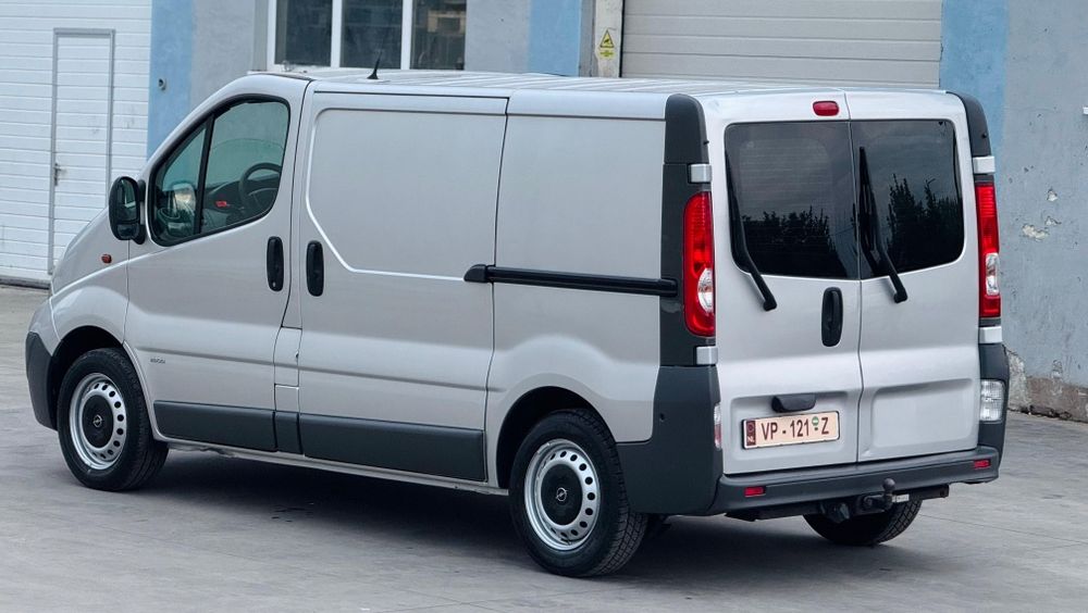 Opel Vivaro // Renault Trafic  An 2013 Motor 2.0 Euro5