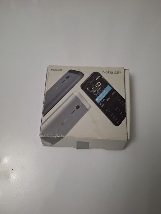 Vand telefon de colectie Nokia 230