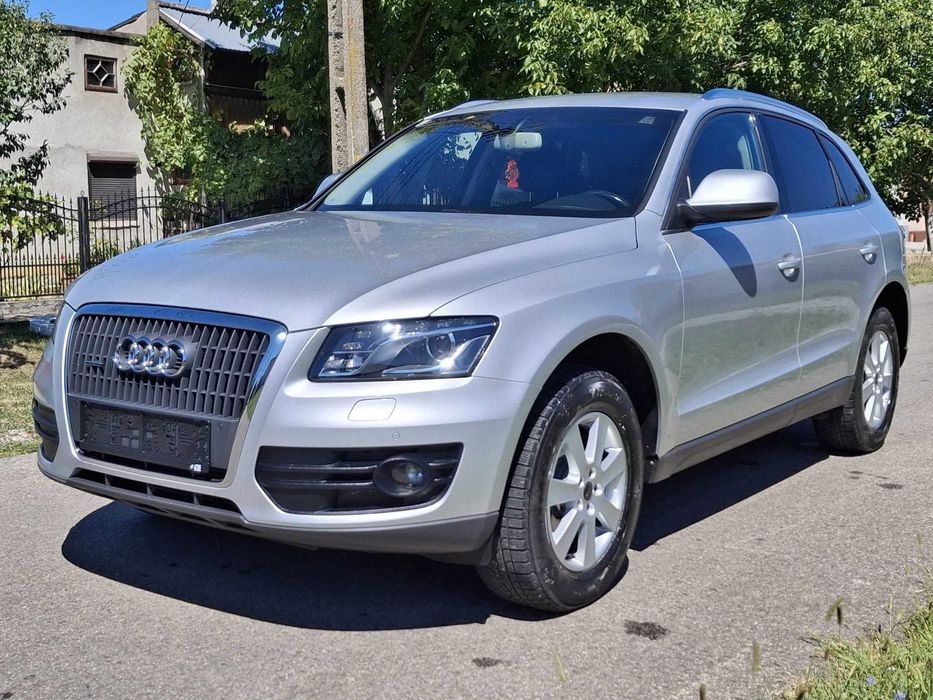 Audi Q5 2.0 TDI Quattro LED / Dublu-Climatronic / Incalzire scaune