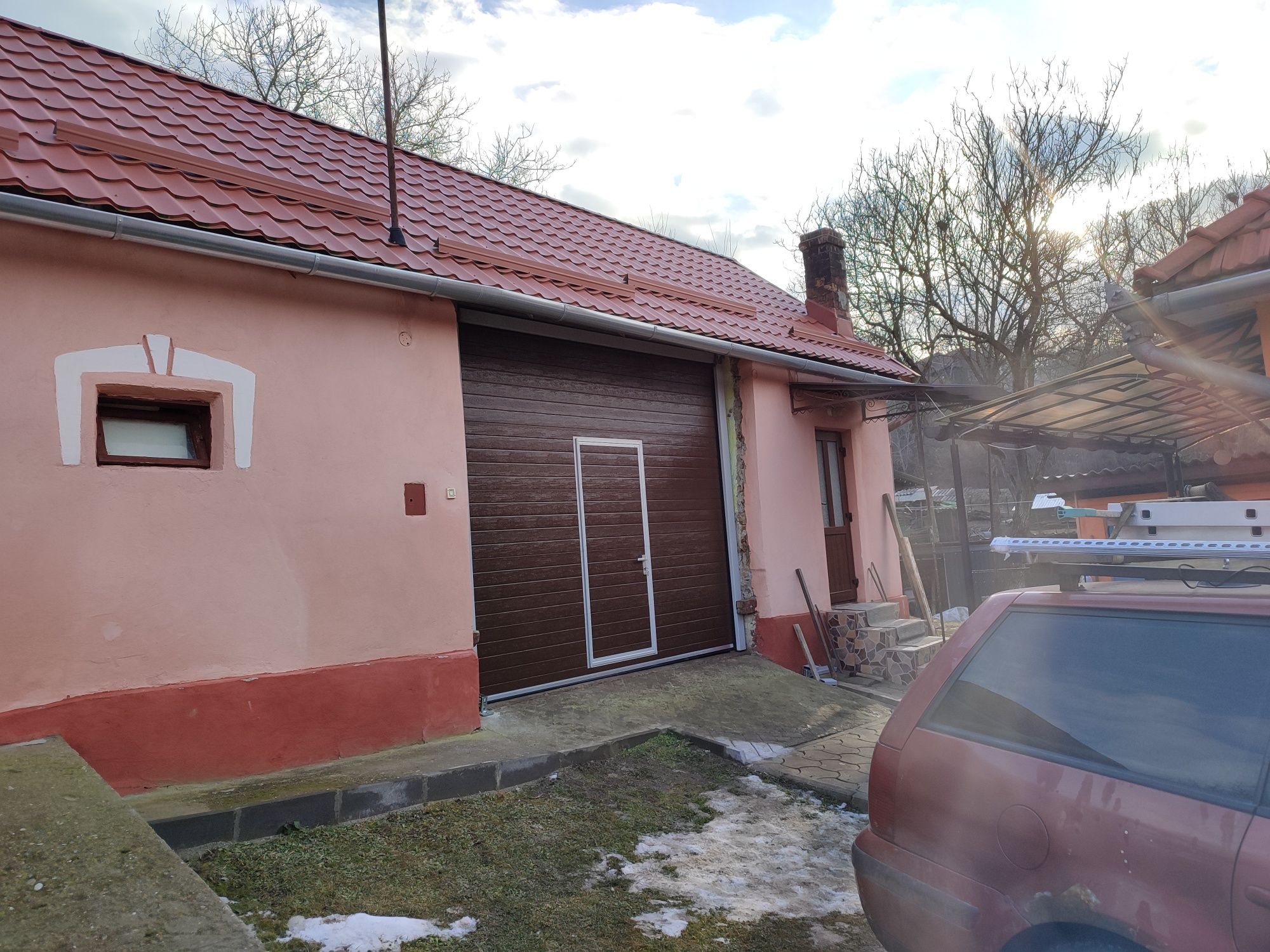 Usa  de Garaj* orice dimensiune la noi găsești