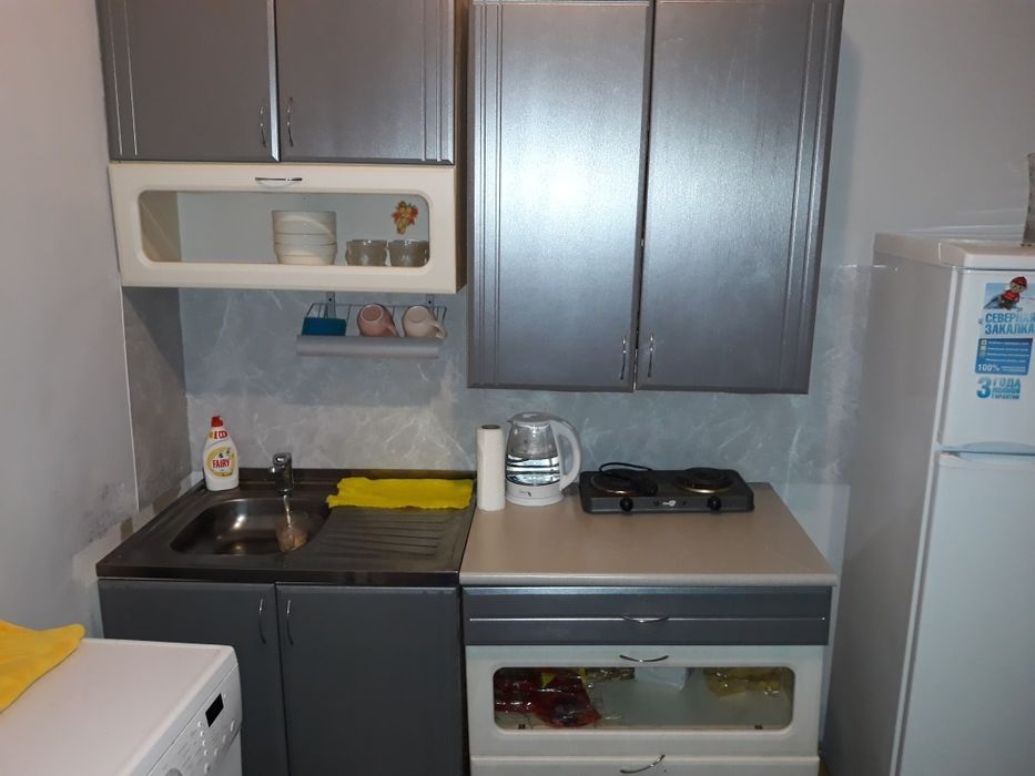 Сдам квартиру на долгий срок 
В квартире есть все необходимое 
Душь ,