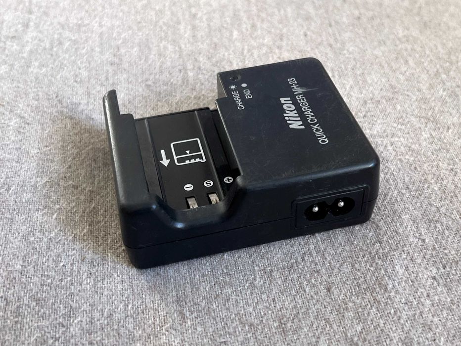 Incarcator original Nikon MH 23 pentru acumulator EN EL9 EN EL9a