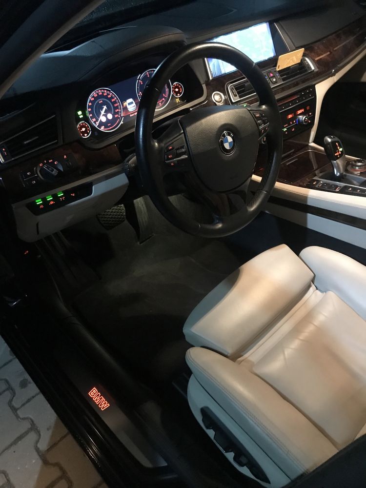Vând BMW seria 7 individual xdrive Facelift