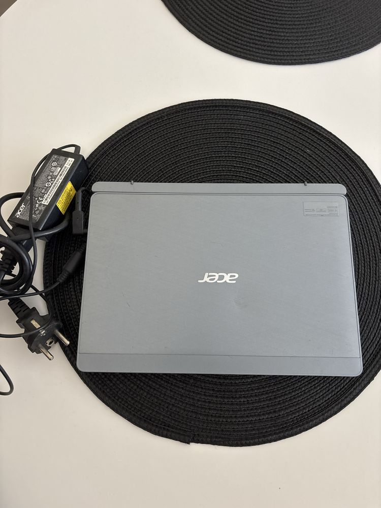 Laptop 2/1 Acer 10.1