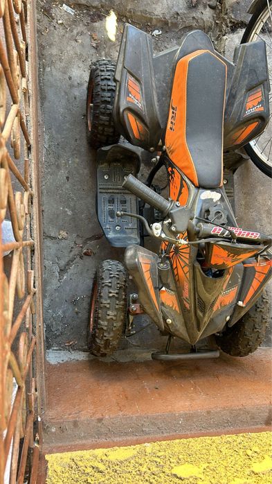 Vand atv mini Quad JRH pentru copii pe benzina