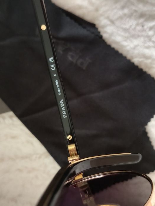 Ochelari de soare prada