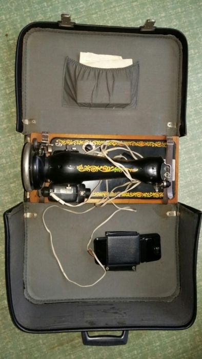 Masina cusut electrica