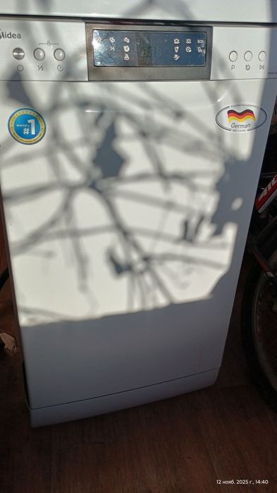 Продам посудомоечную машину