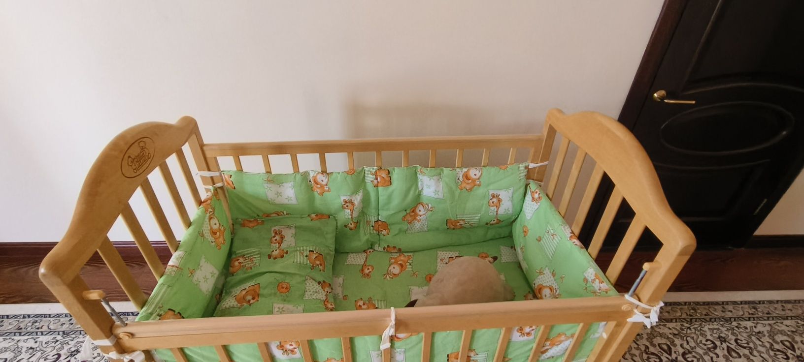 Продам детскую кроватку