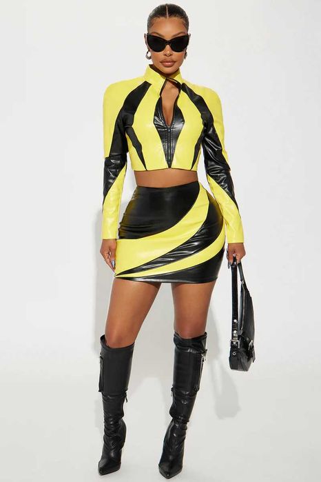 FASHION NOVA Секси Кожен Комплект - Яке + Пола