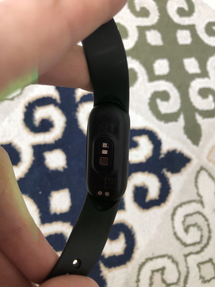 продам MIBAND 6