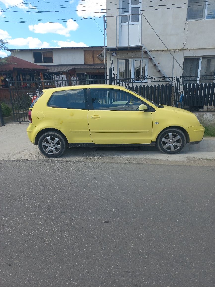 Volswagen polo din 2004 cu motor de 1.4 diesel