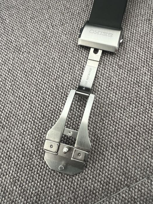 Curea silicon Seiko Astron Executive