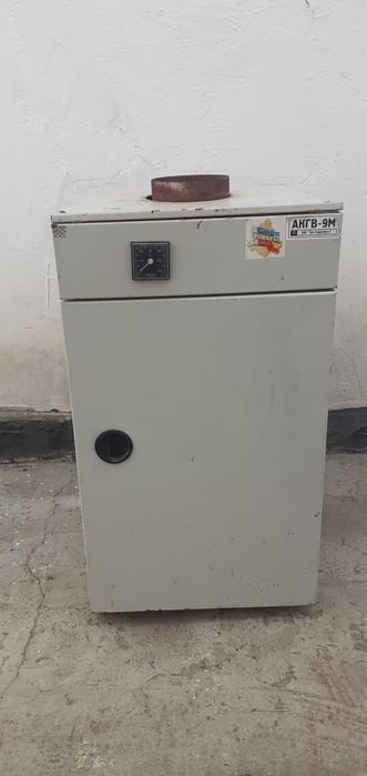 Продам котов газовые    Акгв 9 м тепловая мощность 9000 вт   п   родам