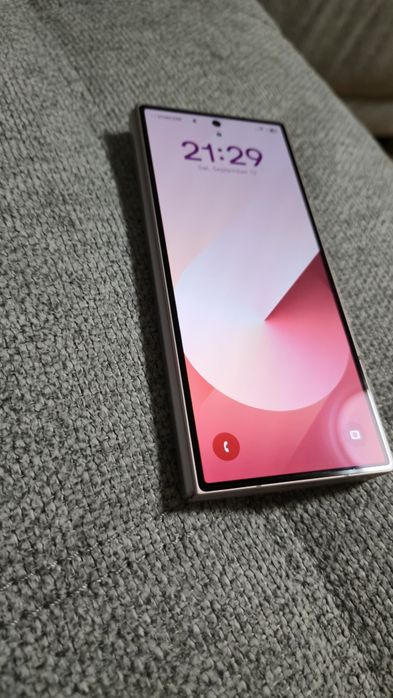 Samsung Fold 6 Pink 256 gb - 1400 лв.
