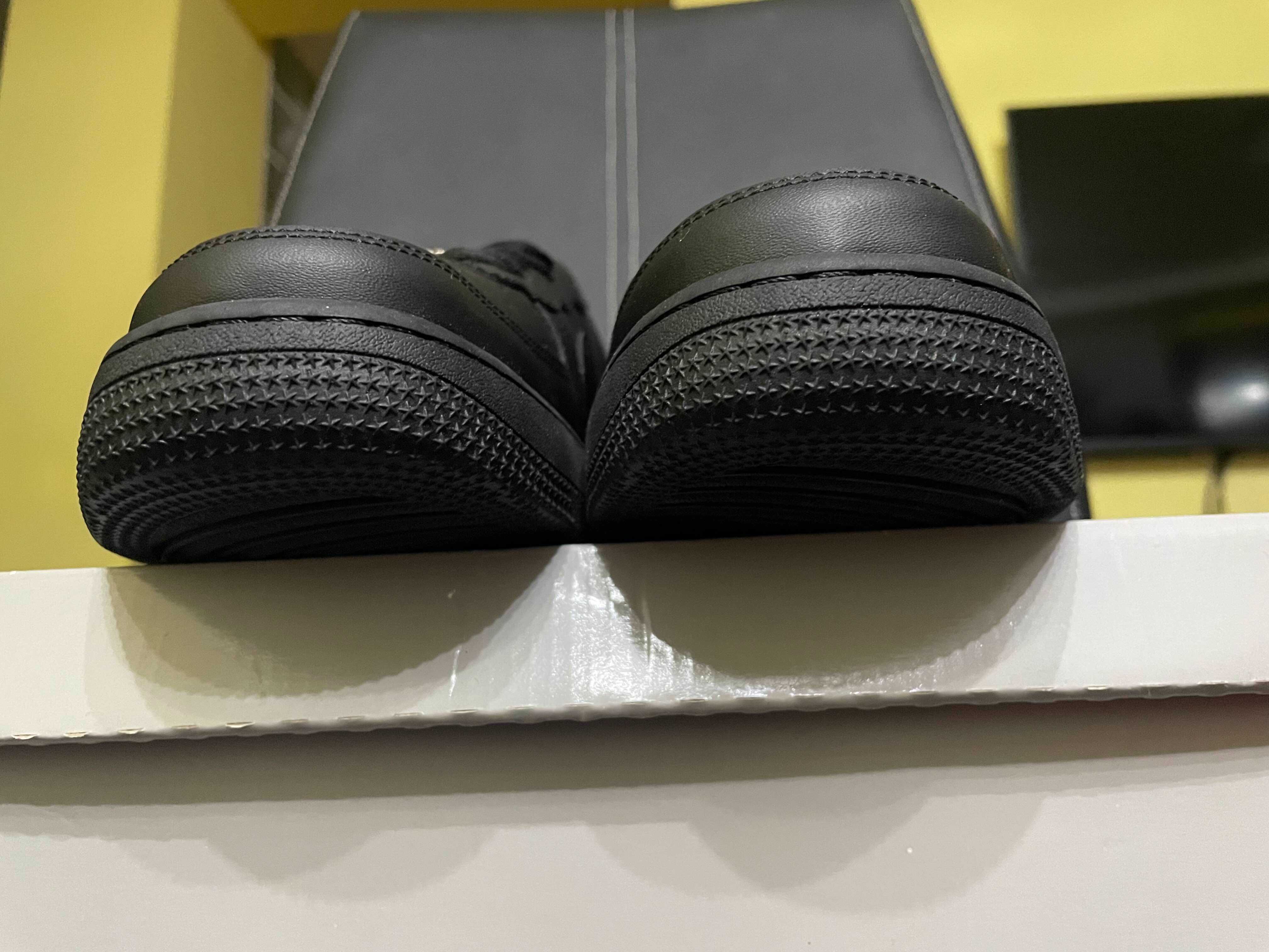 (36-46) Nike Air Force 1 07 Triple Black