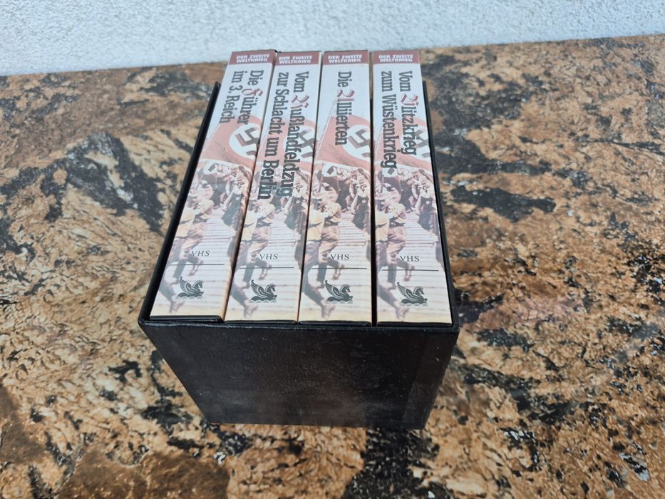 Vând 5 casete video VHS originale 45 - 100 minute filme Hitler Razboi