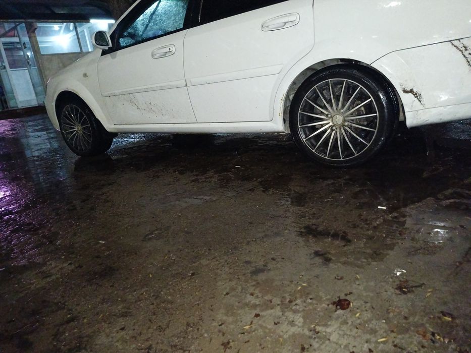 Diska 17 charmhoo balonda abmen xam bor nexiaga tushadigan diskaga