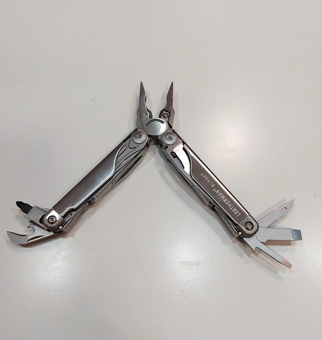 Leatherman SURGE multitool