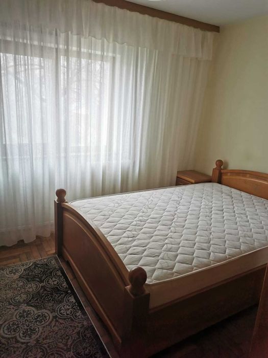 Inchiriez apartament cu 3 camare - Zona Energiei