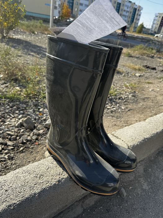 Сапогм резиновые