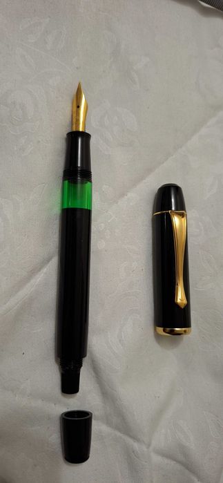 Vand stilou clasic german cu mecanism de umplere cu piston( pompița )